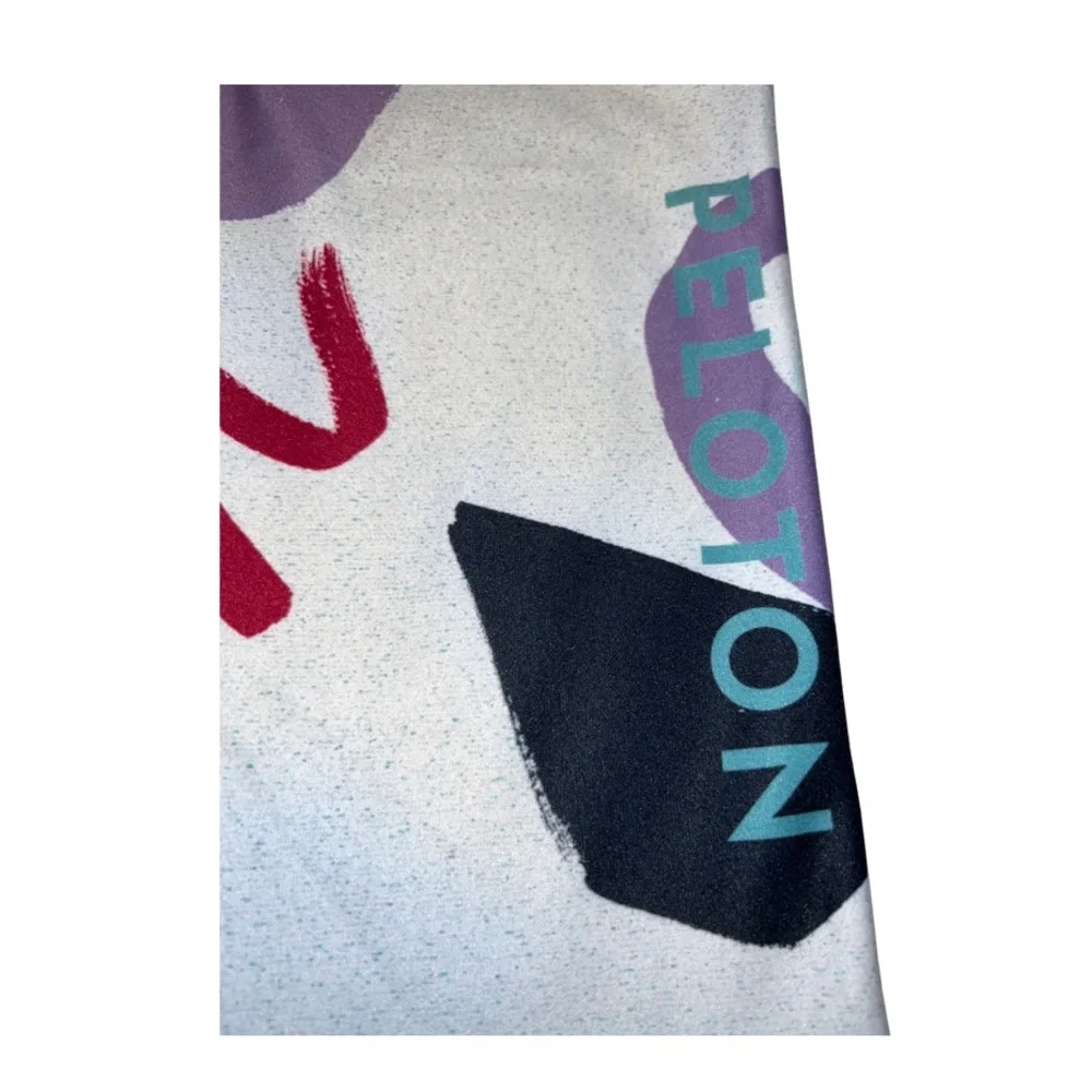 Peloton WITH Bowie Capri Leggings - Medium - Picture 5 of 7